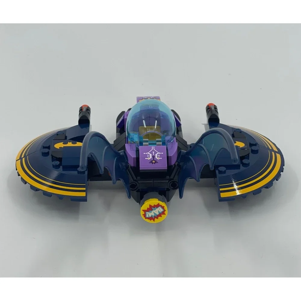 Lego DC Super Hero Girls Batgirl Batjet Chase Set 41230 -‎ 100% Complete